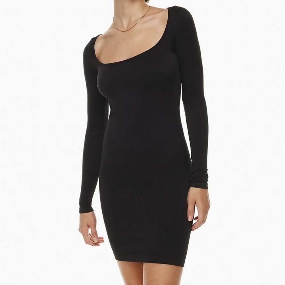 Aritzia S Navy Sunday Best Delta Sinch Seamless Square Neck Long Sleeve Dress